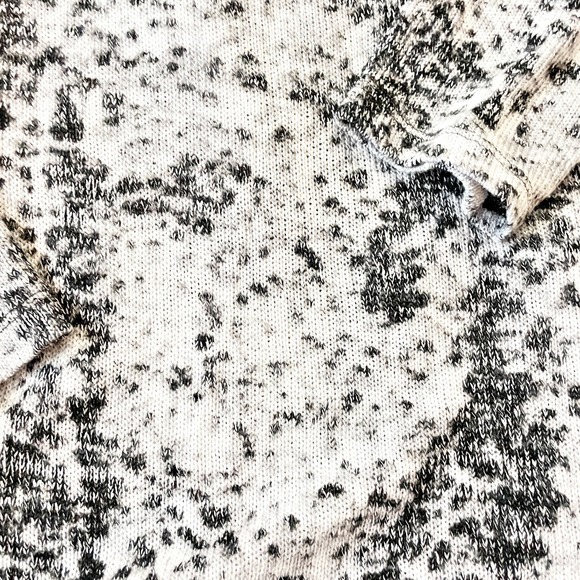 Two by Vince Camuto Gray and Black Marled Knit Sweater Plus Size 2x - Picture 4 of 8